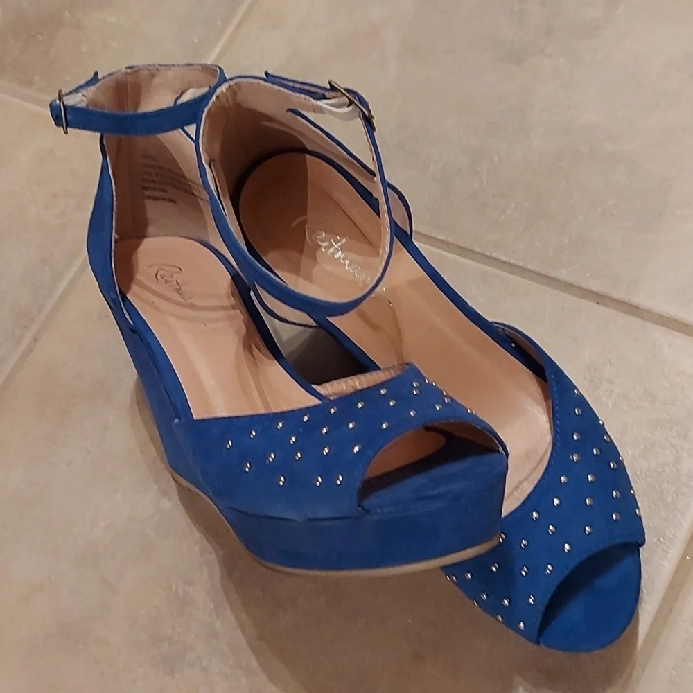 Royal Blue Suede Ankle Strap Platform Wedges with Silver Studs - Picture 4 of 6